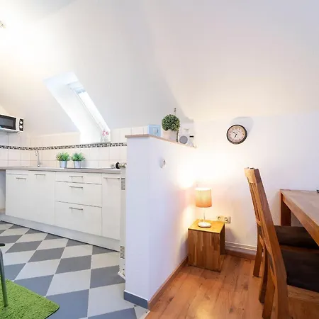 Ostlandstrasse 1 Sturmmoewe *